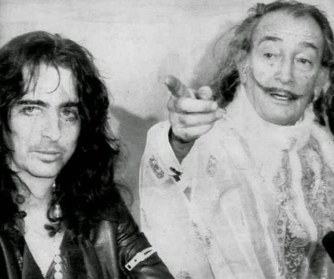 Alice%2BCooper%2BMet%2BSalvador%2BDali%2Bin%2B1973%2B(3).jpg