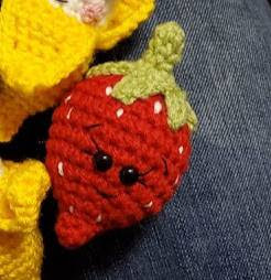 PATRON GRATIS FRESA AMIGURUMI 37181