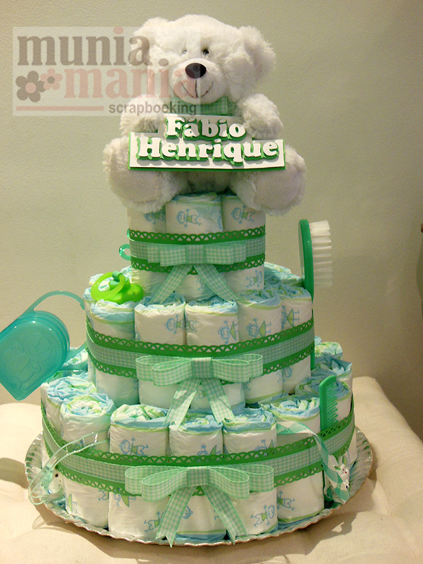 munia mania scrapbooking: Bolo de Fraldas verde
