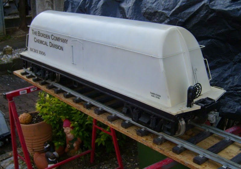 Applying model railroad decals Railway Maker