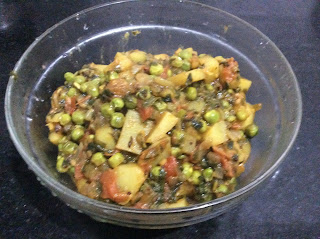aloo methi matar tamatar curry