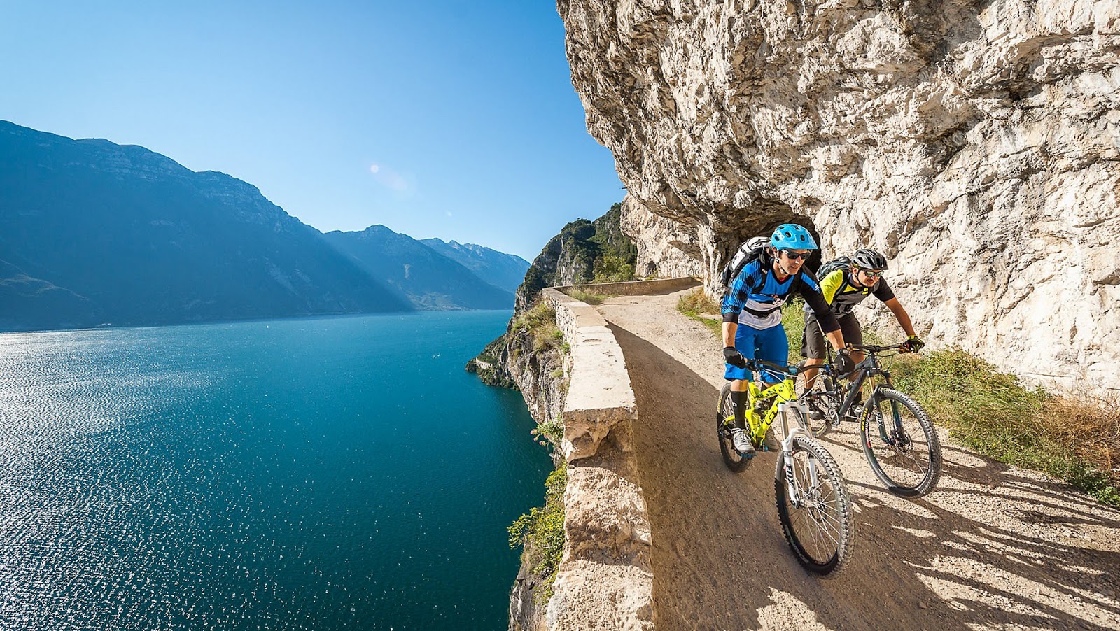 PASSEGGIATE IN BICI IL SENTIERO DEL PONALE, IL PIU' BELLO DEL LAGO DI
