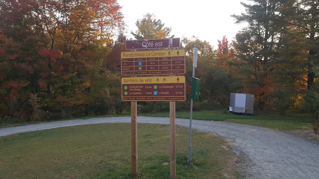 Début du sentier pour le mont Chauve
