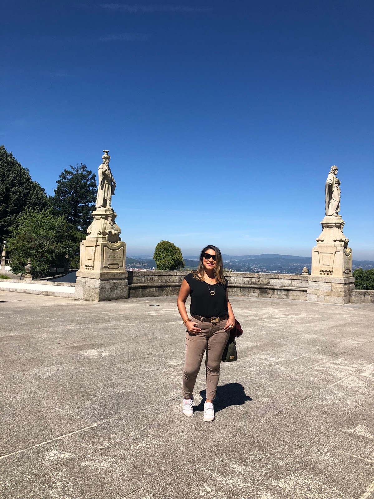 Braga e suas belezas, e Guimarães, com mais de mil anos de história em Portugal Braga e suas belezas, e Guimarães, com mais de mil anos de história em Portugal