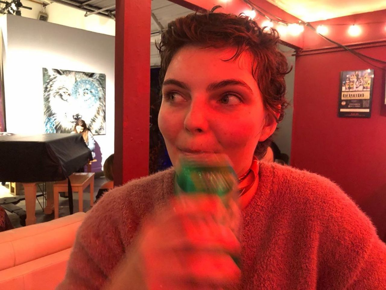 Camren Bicondova – Social Media 12/06/2019