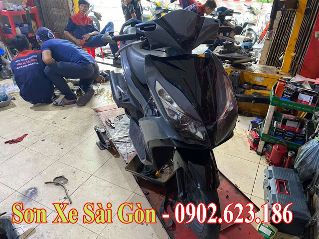 Sơn xe Air Blade màu xám xi măng nổi bật cực đẹp