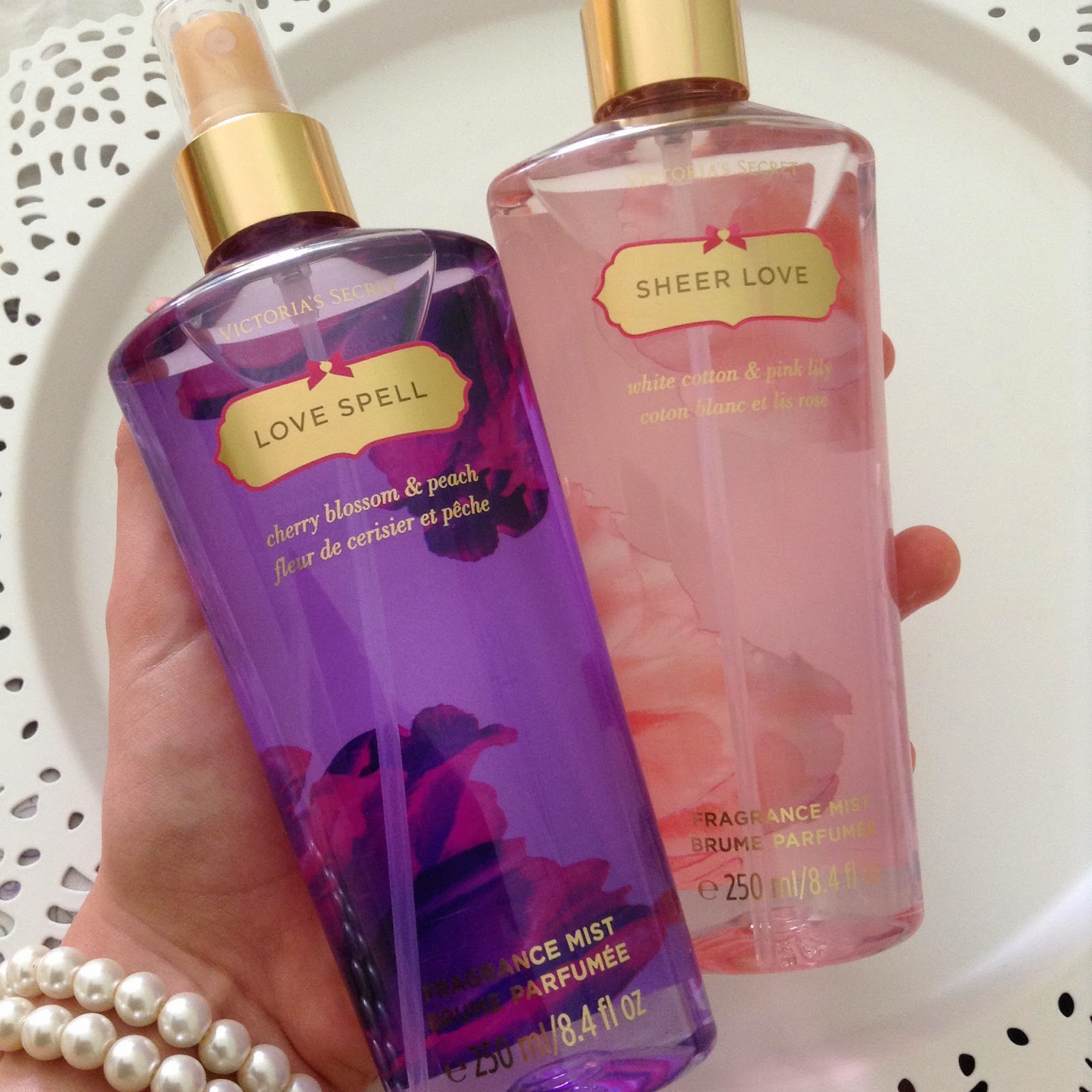bellecherieee: Victoria´s Secret Body Sprays - First Impressions :)