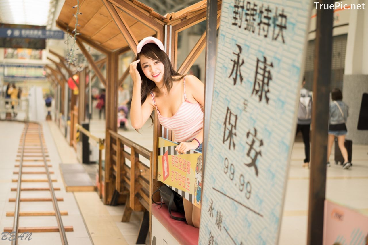 Image-Taiwan-Social-Celebrity-Sun-Hui-Tong-孫卉彤-Stewardess-High-speed-Railway-TruePic.net- Picture-115