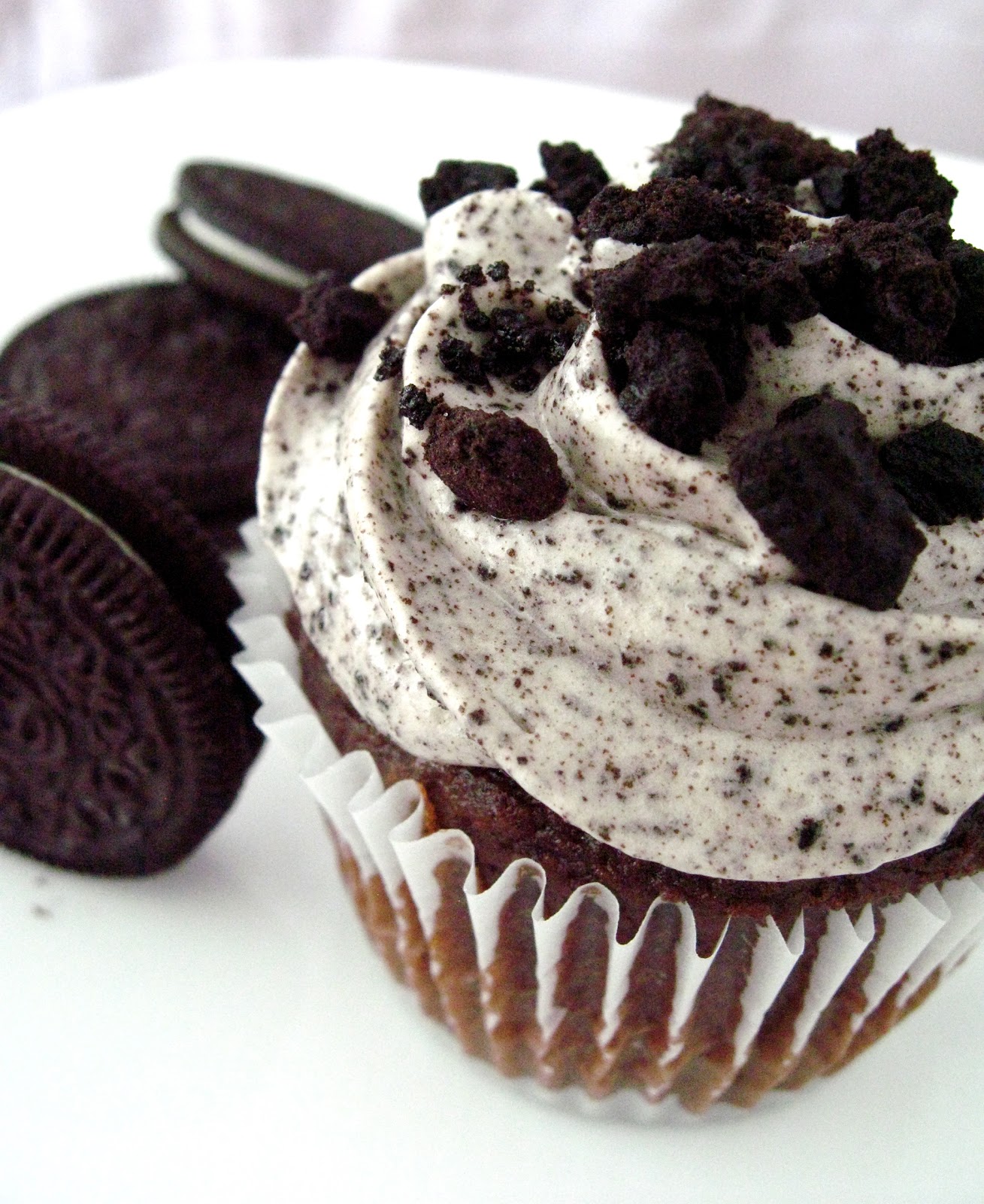 Oreo Crumb Cupcakes - Your Cup of Cake