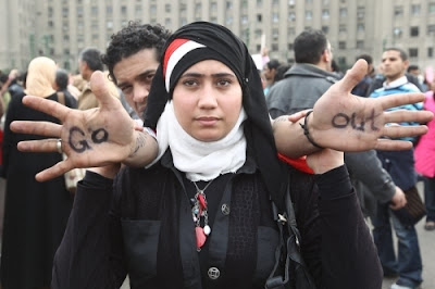 http://1.bp.blogspot.com/-qbauK15nCZ4/TWZXI29NjnI/AAAAAAAAAbo/oII2ASEWotQ/s1600/Revolution-Egypte.jpg
