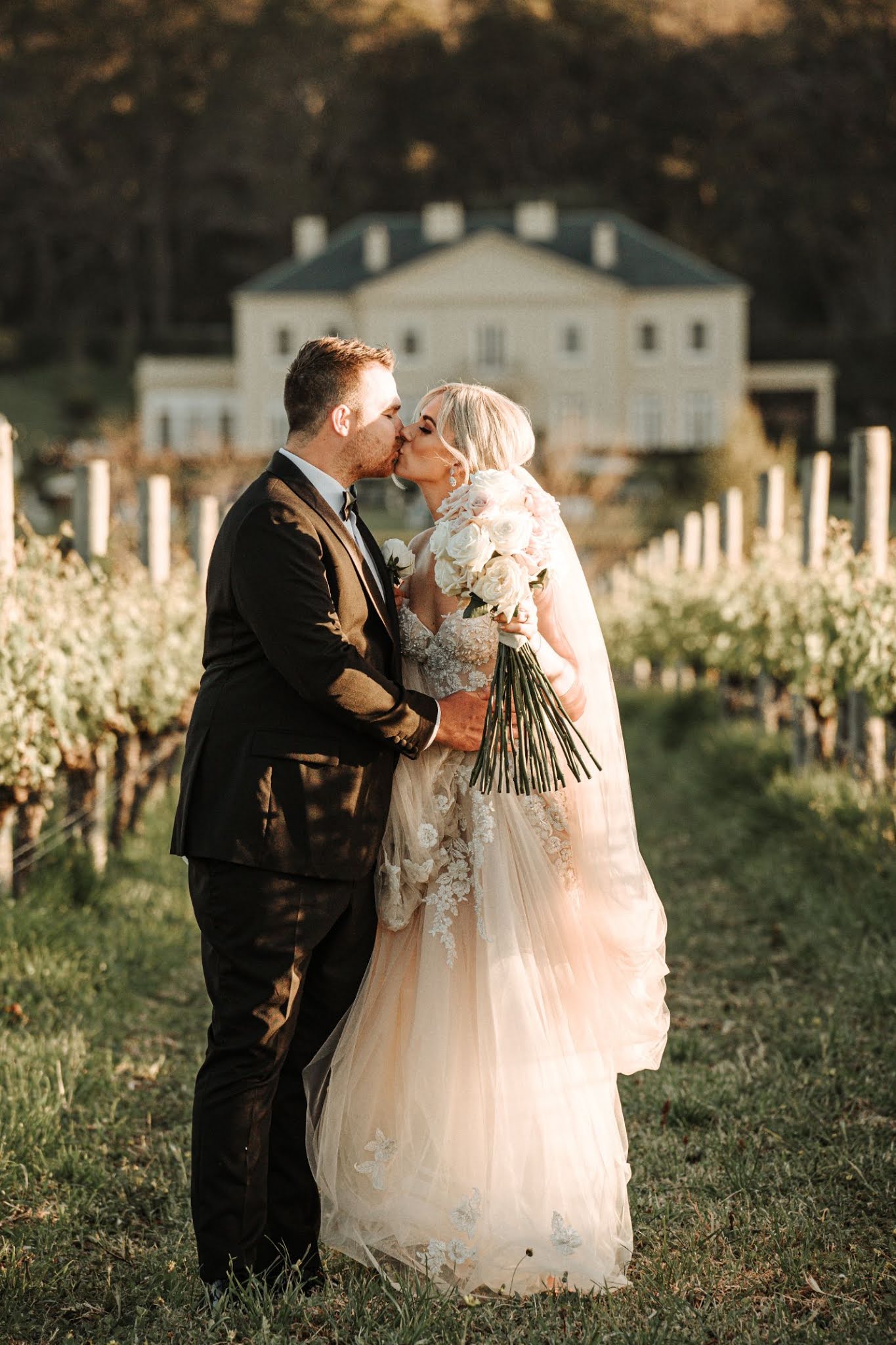 shannon stent photography stunning fraser gallop estate bridal gowns venue floral design