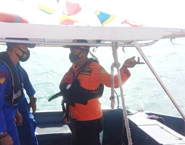 Menggunakan Speedboat, Bujang Hilang dalam Perjalanan Menggunakan Speedboat, Bujang Hilang dalam Perjalanan