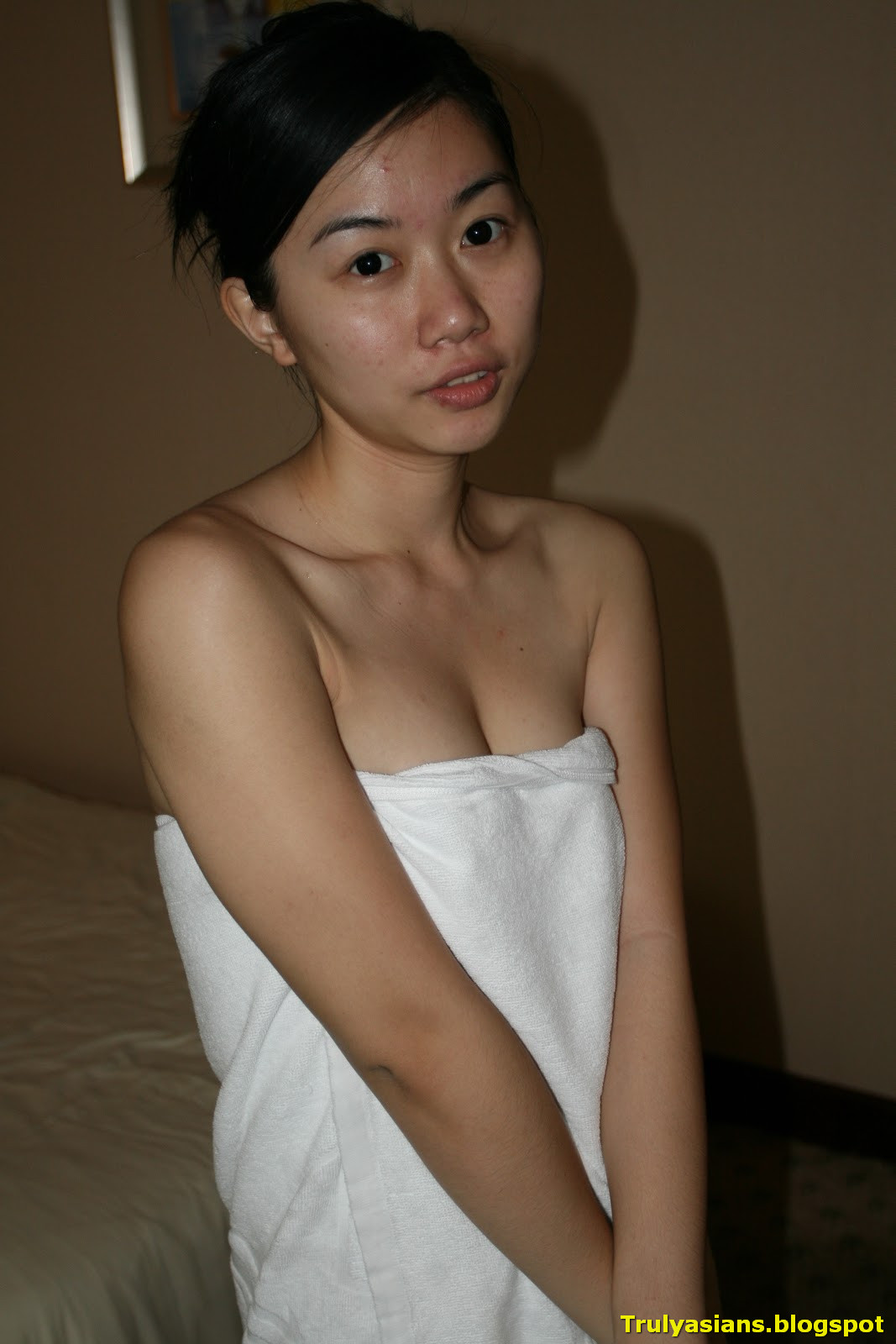 Truly Asians Pretty Chinese Girlfriend Posing In Hotel