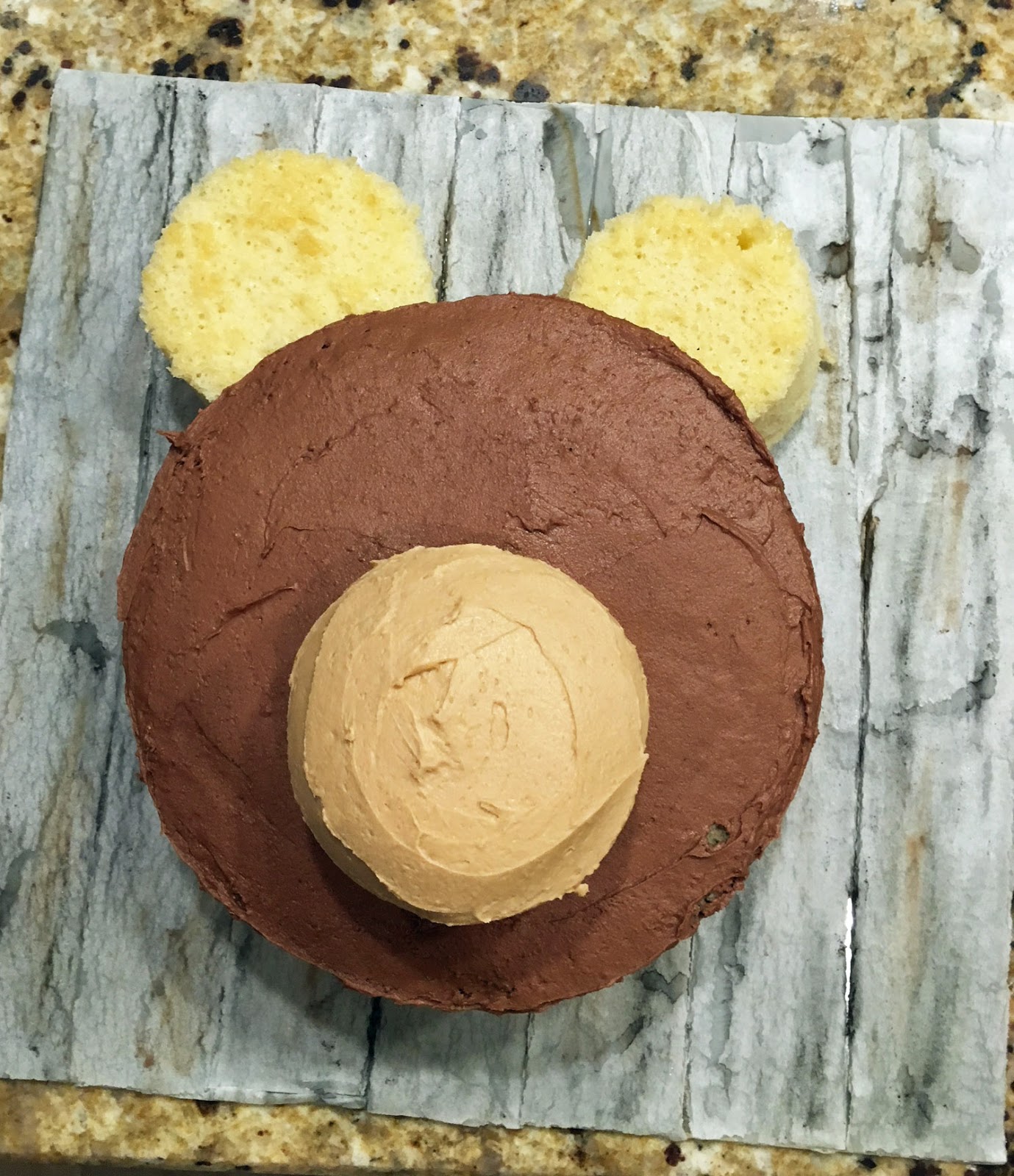 The Bake More Cutest (and Easiest) Bear Head Cake