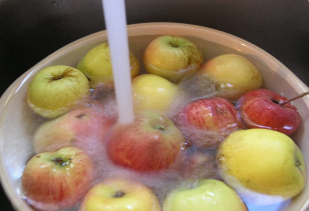 How to Use Baking Soda to Wash Off 96 of Toxic Pesticide From Your