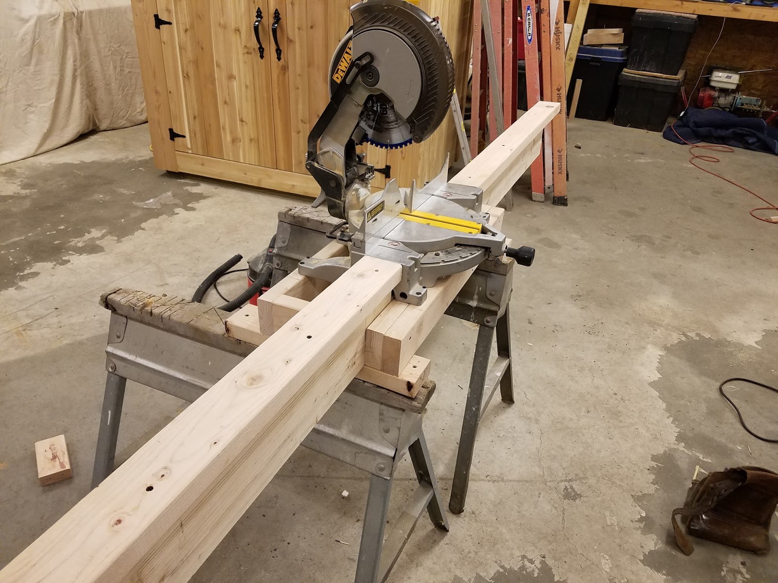 DIY Miter Saw Table VS Dewalt Chop Saw Stand