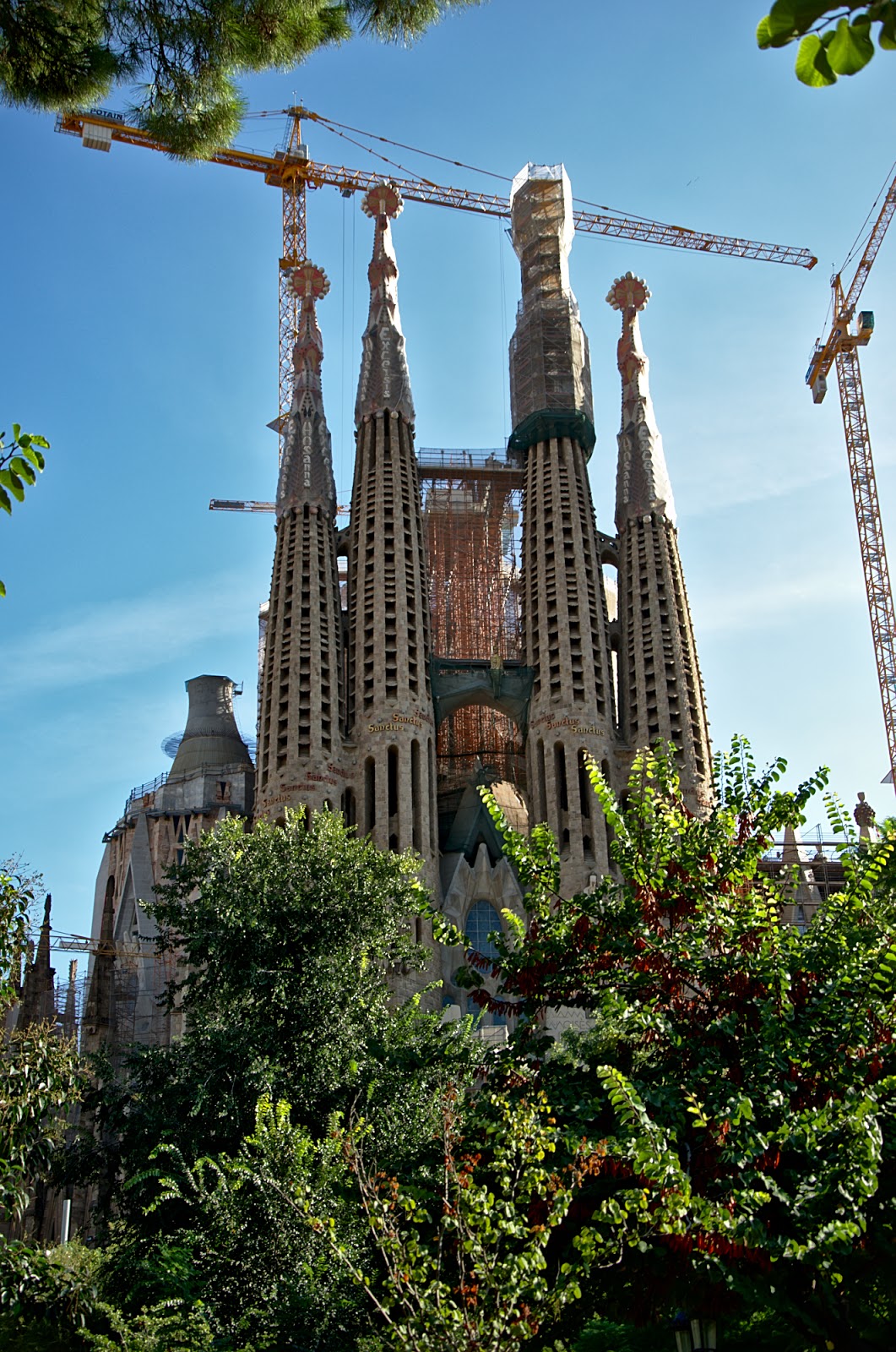 Pourquoi La Sagrada Familia Est Toujours En Construction Mes voyages: Barcelone septembre 2013 : la Sagrada Familia, façade de