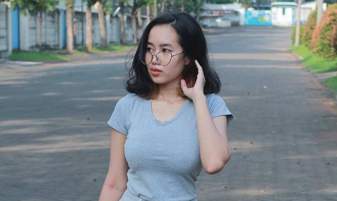 Mama muda indo. Tante bohay toket gede | bikin gak tahan ню. Tanktop toge. Mama muda indo. Tante hot nakal.