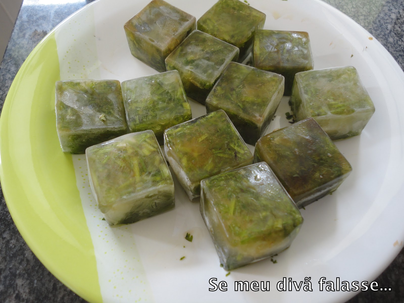 Se meu divã falasse Como conservar cheiro verde