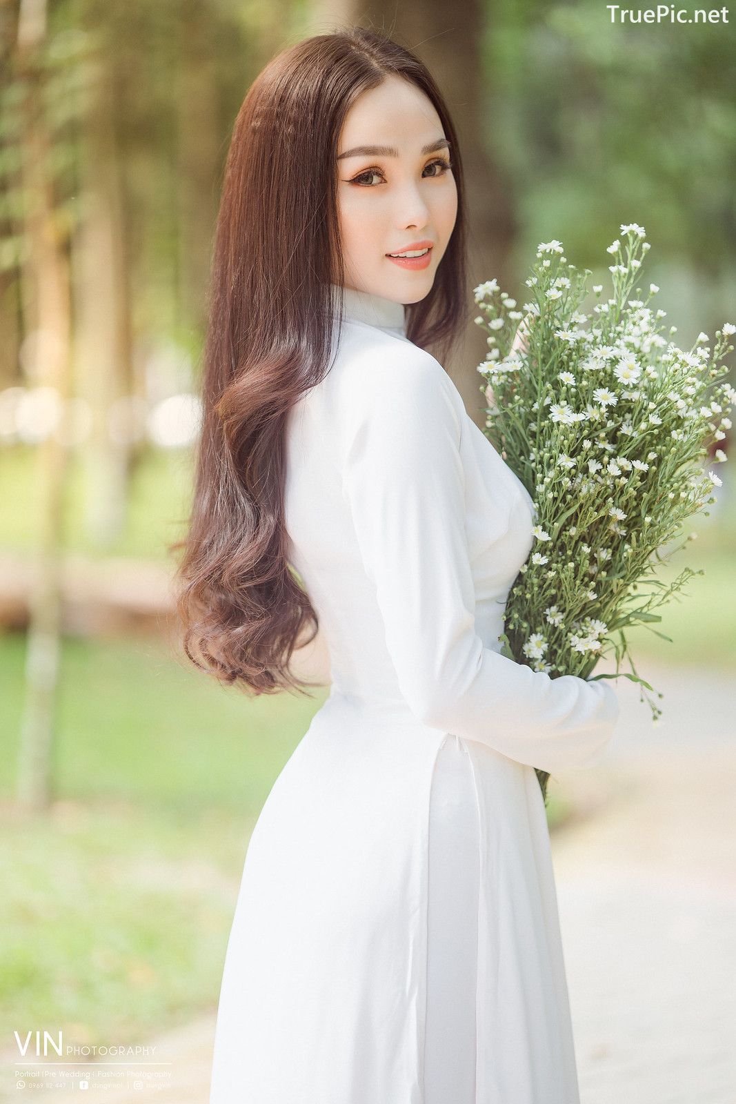 Image-Vietnamese-Beautiful-Girl-Ao-Dai-Vietnam-Traditional-Dress-by-VIN-Photo-1-TruePic.net- Picture-62