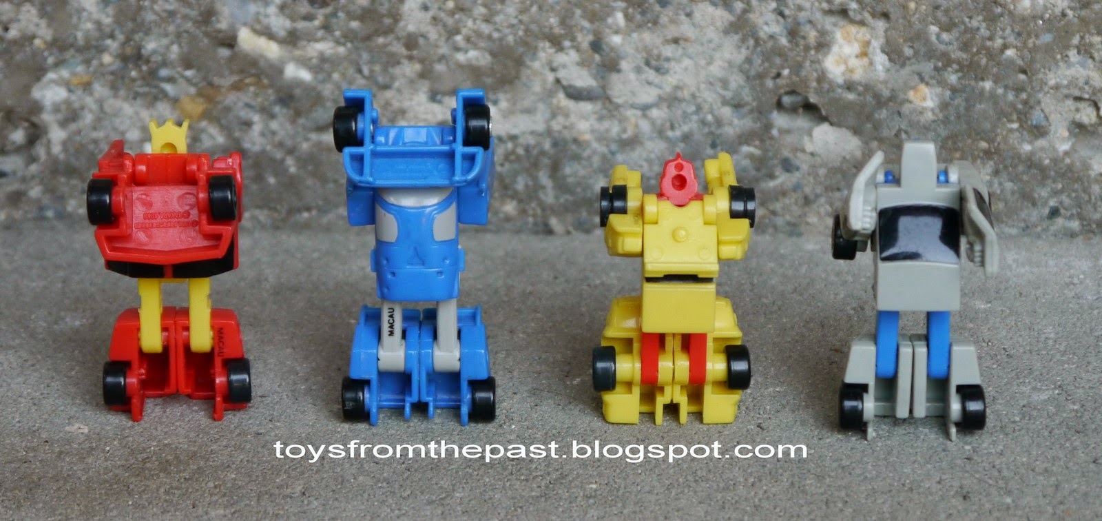 Toys from the Past 470 TRANSFORMERS MICROMASTERS SPORTS CAR PATROL