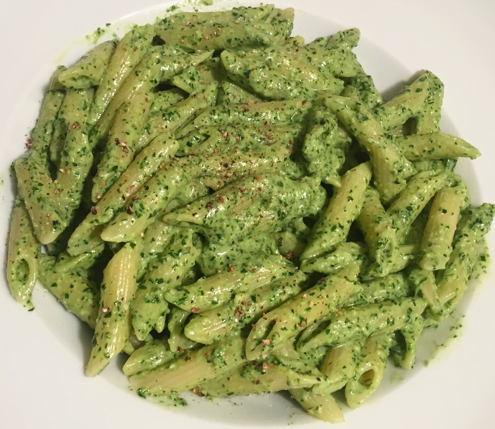 Manuela ai fornelli Pasta al pesto di rucola, noci e robiola