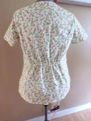 McCall's 6473 Strawberry Scrub Top www.sewplus.blogspot.com