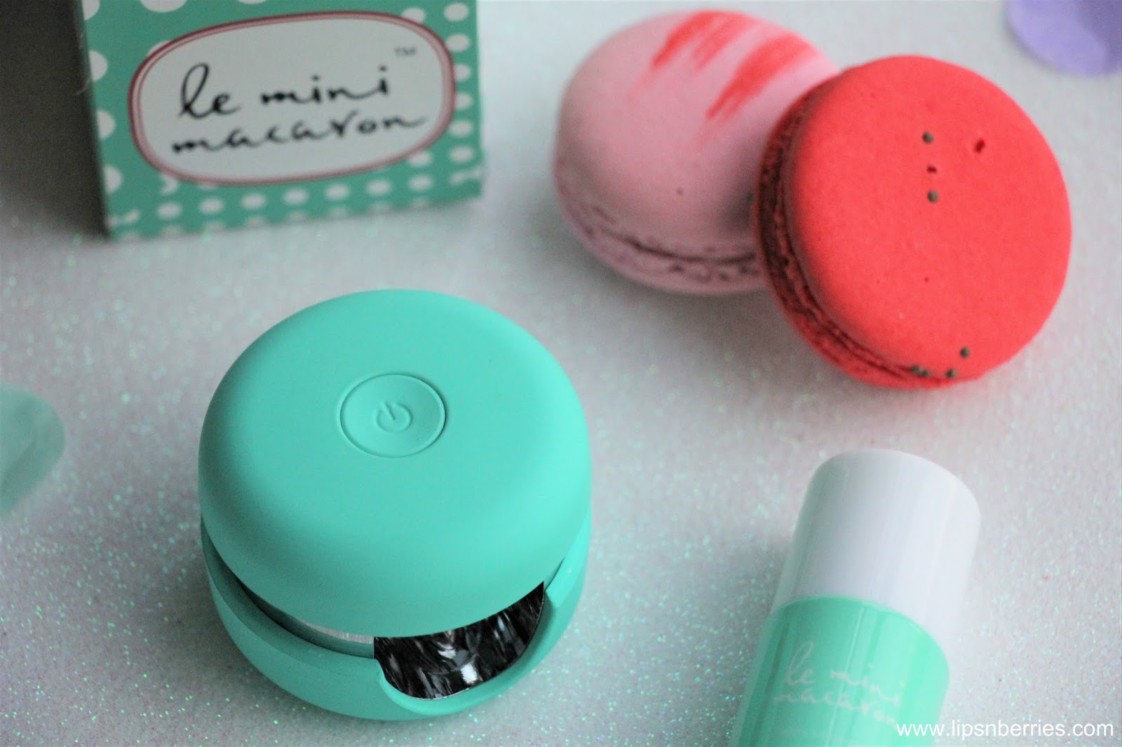 Le Mini Macaron Gel Nail Manicure Kit Review LIPS n BERRIES