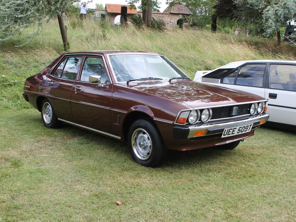 Nissan Datsun 140j