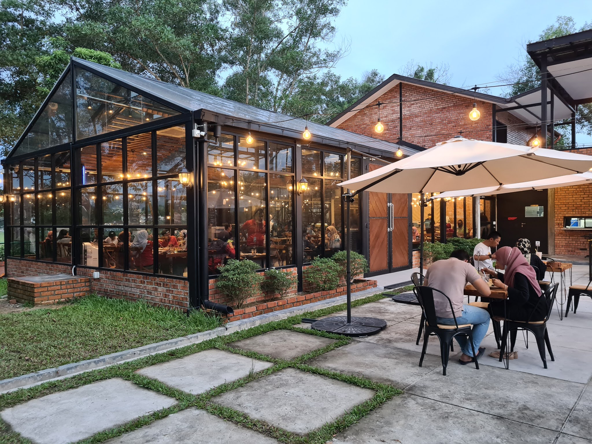 WANDERLUST DJ Gastrohub, Bandar Baru Nilai