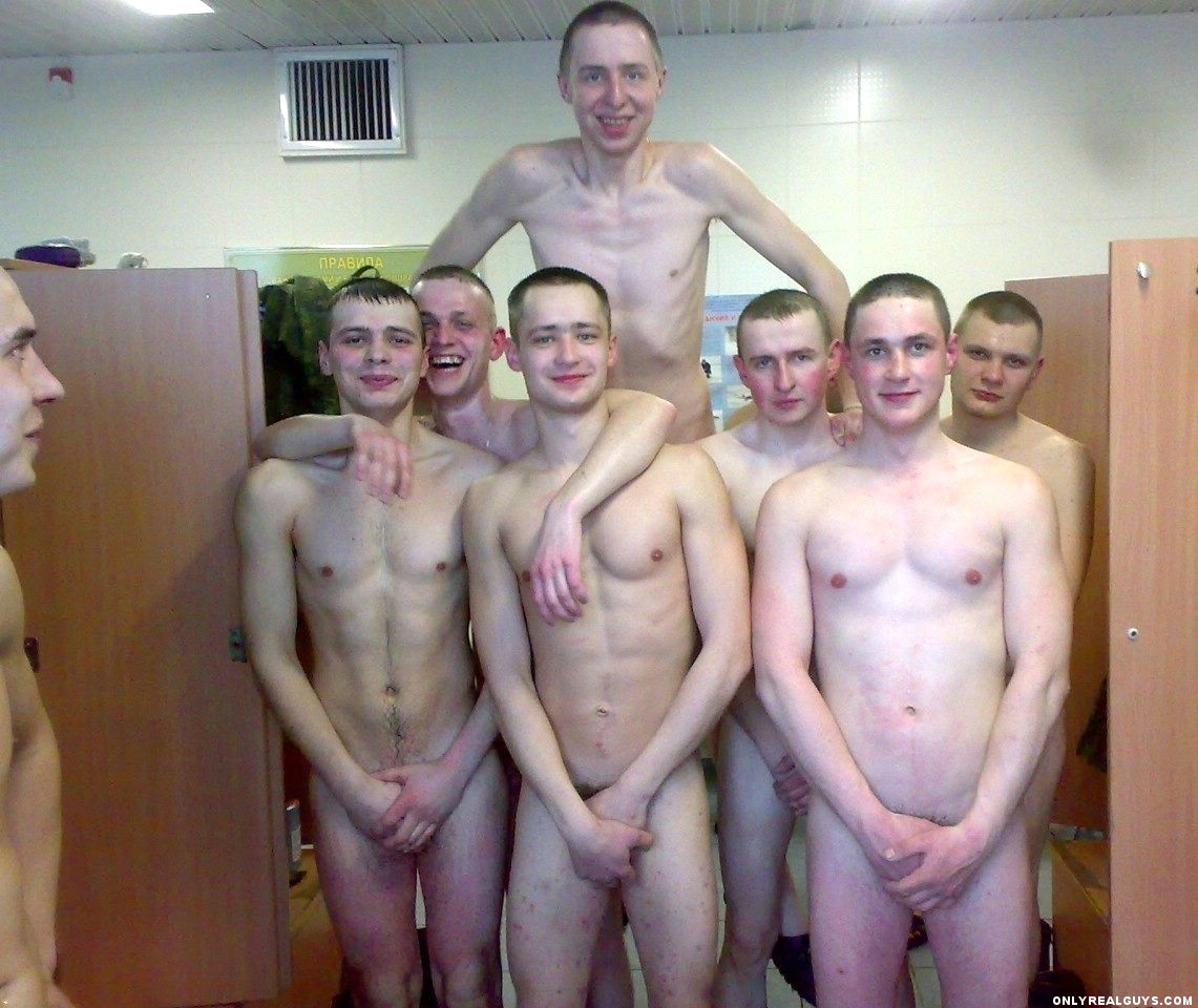 армия голых людей фото 88