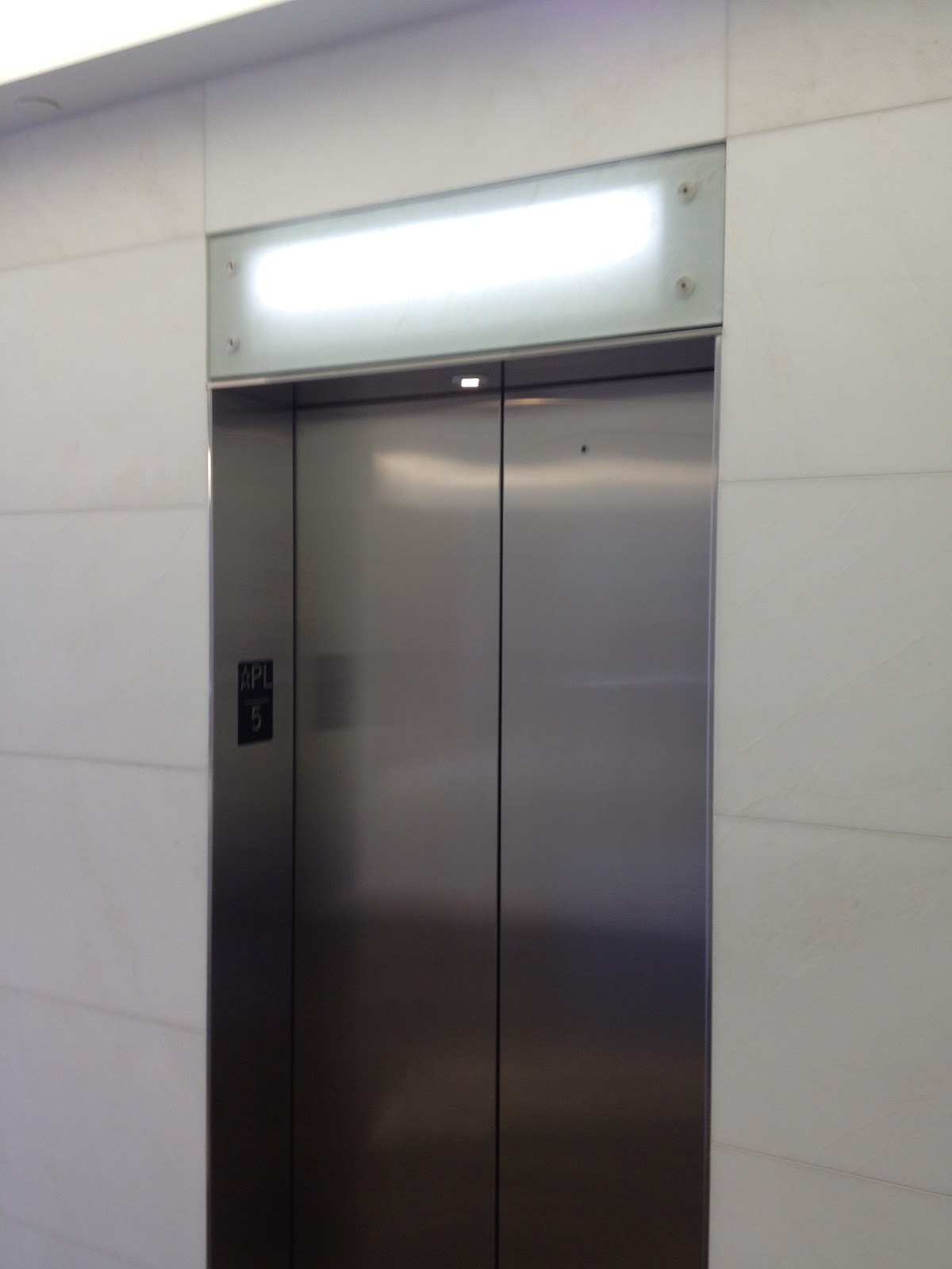 Earth 2 Eddie Elevator Usability FAIL