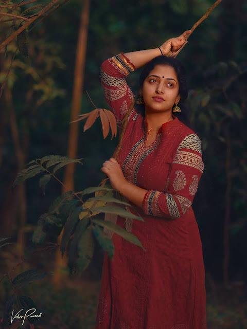 Tamil Actress Anu Sithara Latest Image Gallery 4