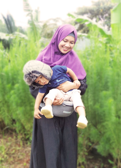 review mooimom hipseat carrier gendongan nyaman untuk ibu review mooimom hipseat carrier gendongan nyaman untuk ibu