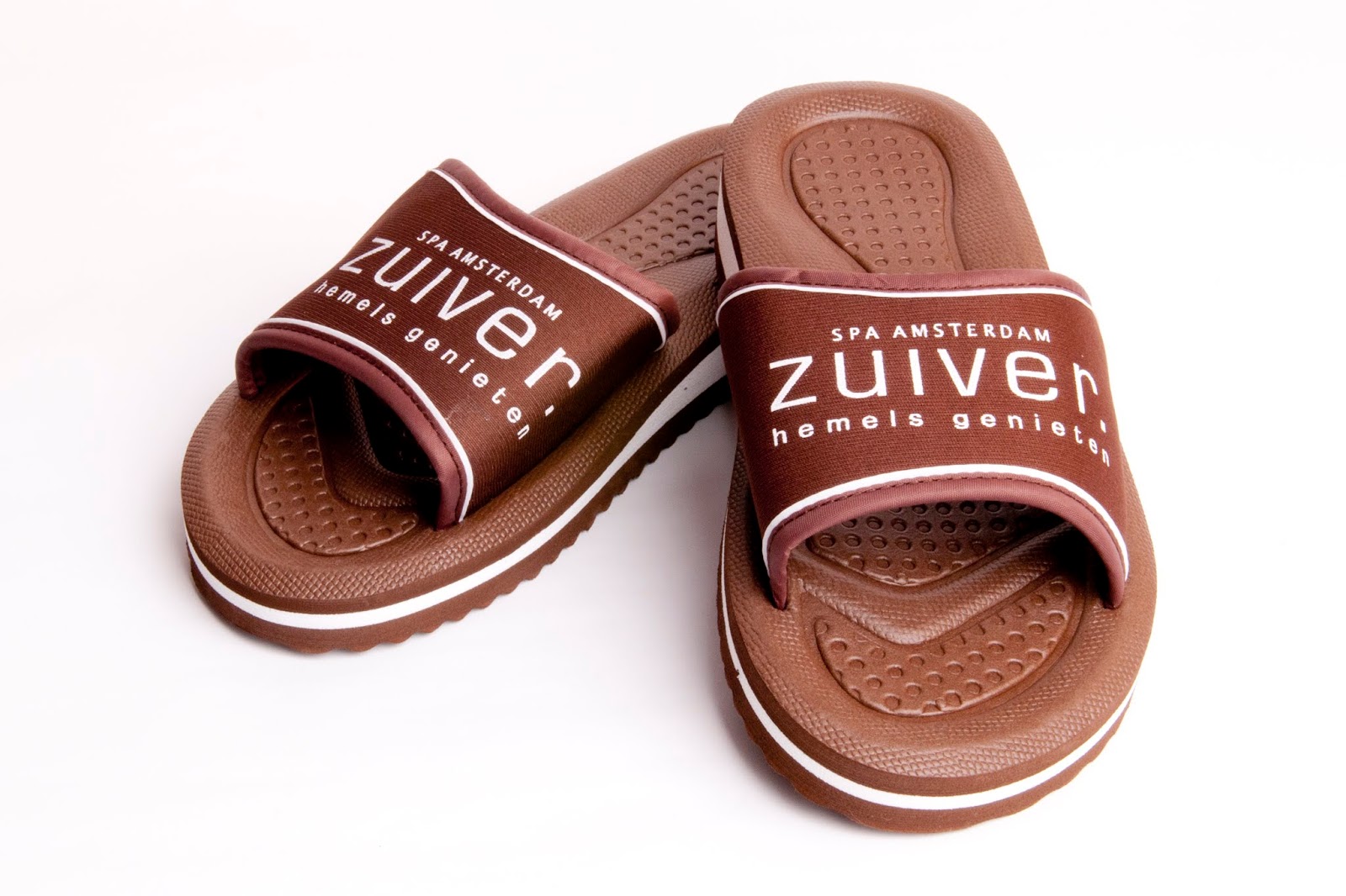 voering Bij zonsopgang cilinder Custom made sauna slippers: Spa Zuiver Amsterdam | Ramblaz | Your branding  partner