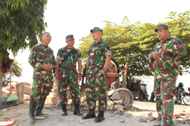 Semangati Prajurit dan Warga, Dandim Klaten Kunjungi Pelaksanan TMMD Reg 105 DI Jimbung   