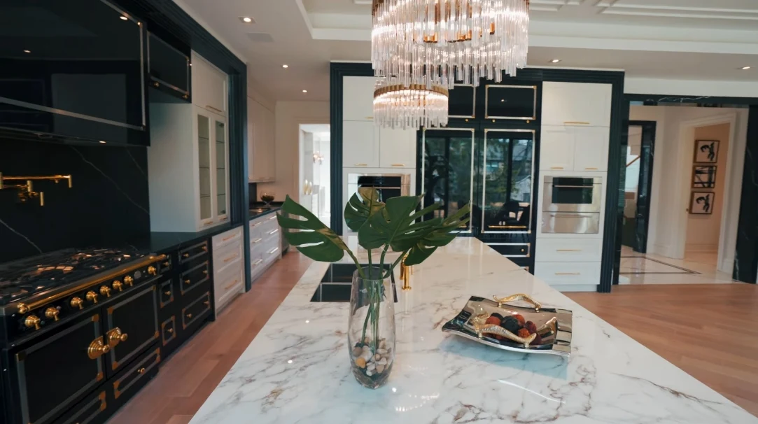 31 Interior Design Photos vs. Luxury Kitchen & Family Room Makeover How To Tour
