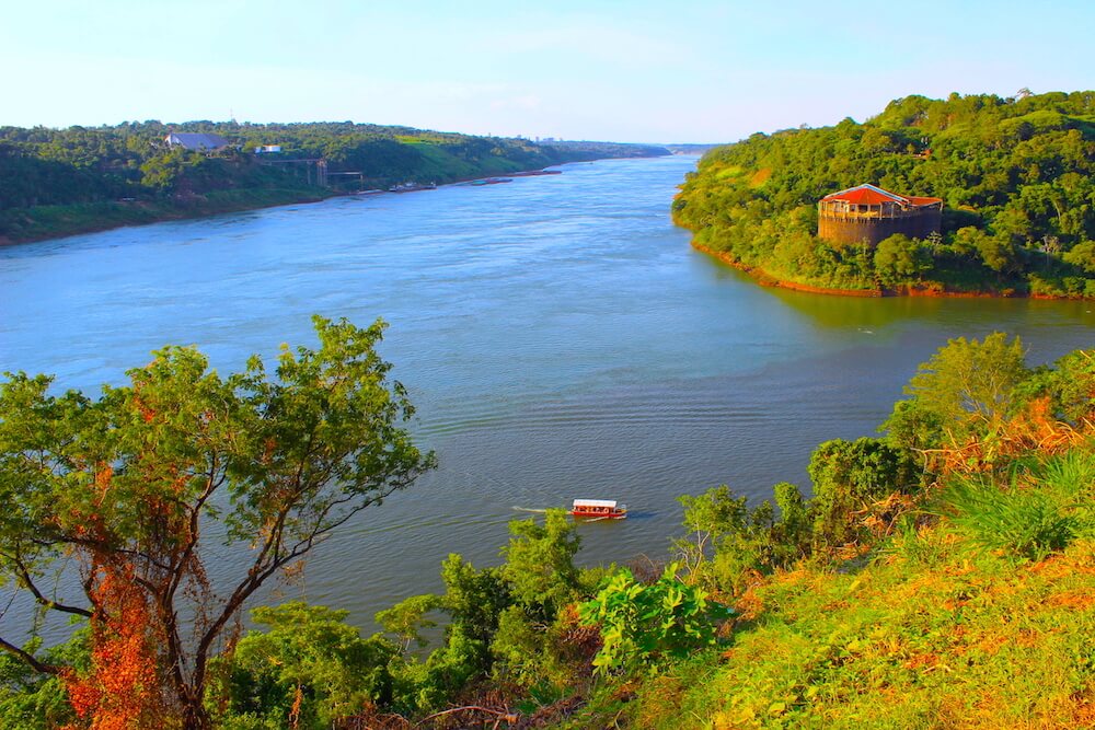 las tres fronteras puerta iguazu argentina