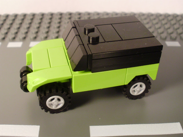 MOC veículo todo-o-terreno com peças LEGO verde lima e preto