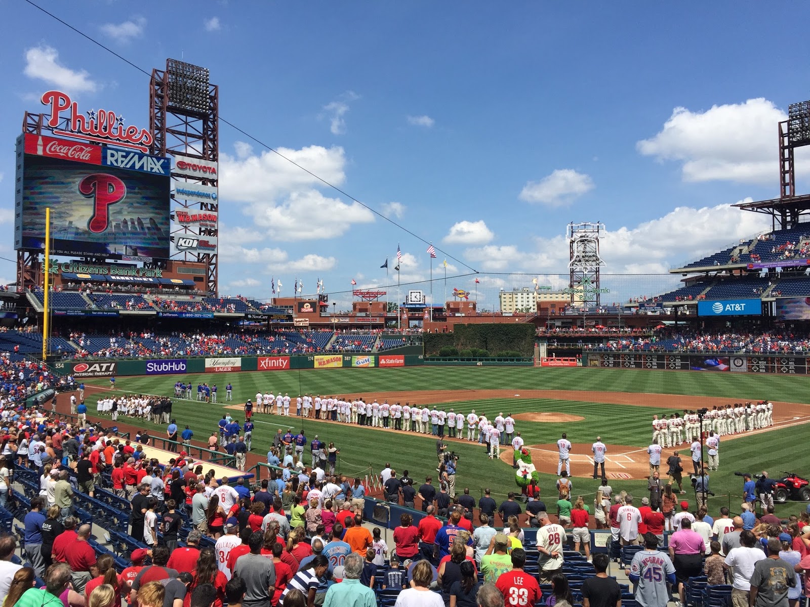 The Phillies Room Alumni Weekend Continues with More Autographs