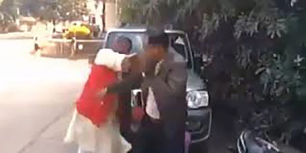  Watch: Jharkhand BJP leader beats up government official for removing nameplate from car