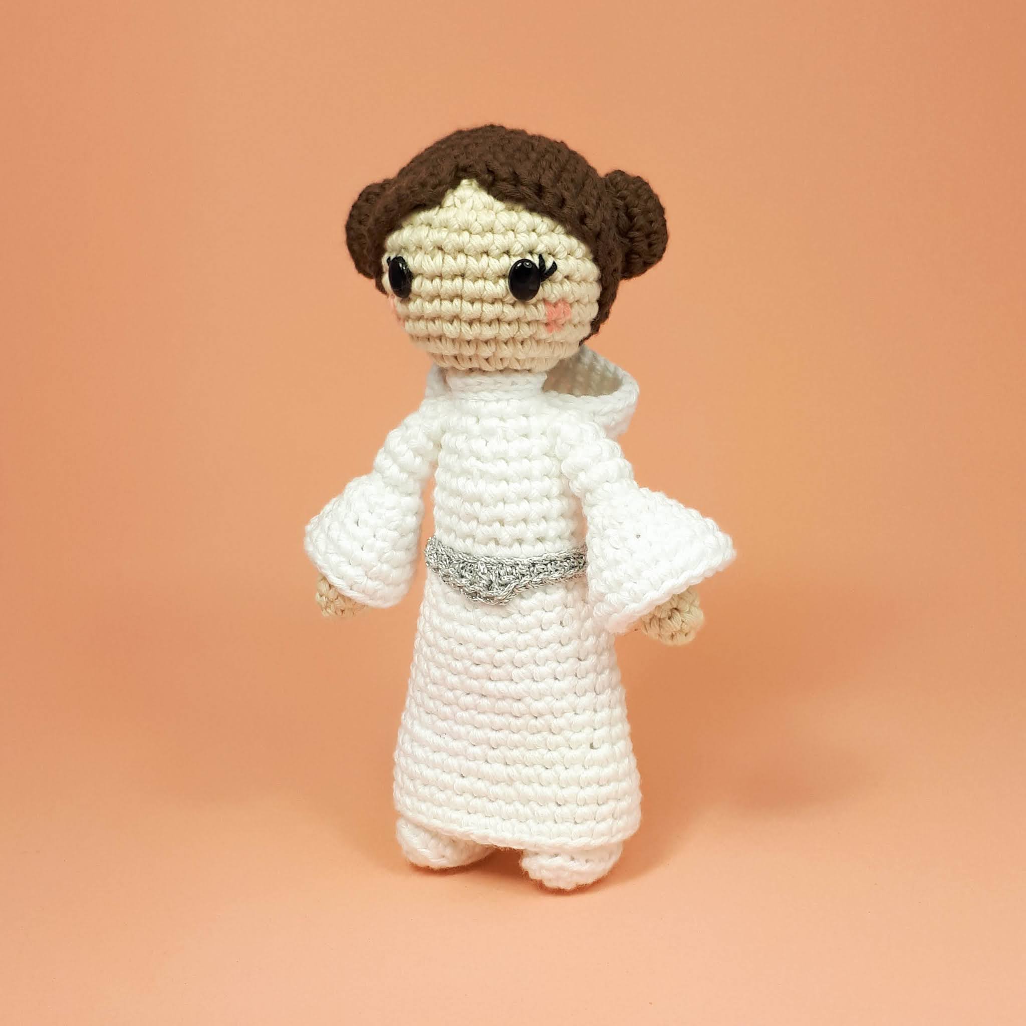 Descabdello The Princess Leia crochet pattern, in english