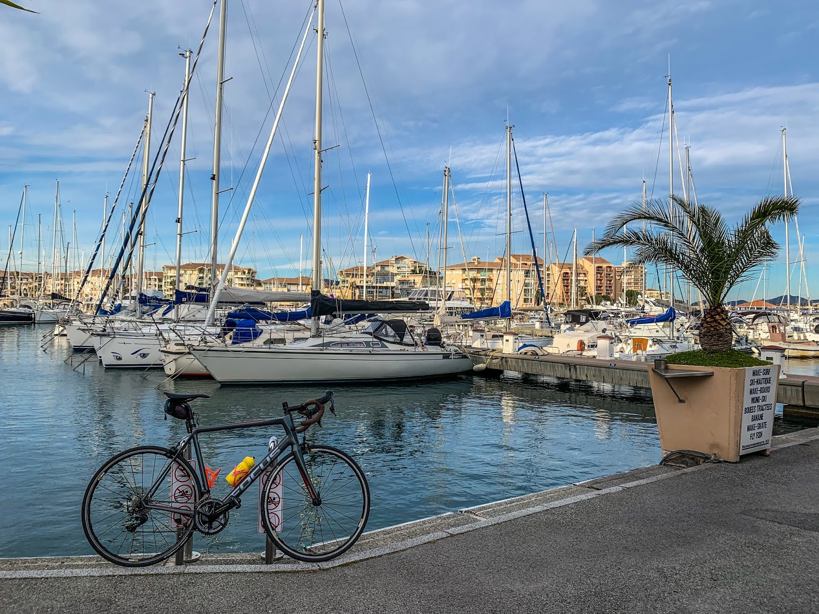 full carbon road bike rental ebike mtb saint maxime saint tropez
