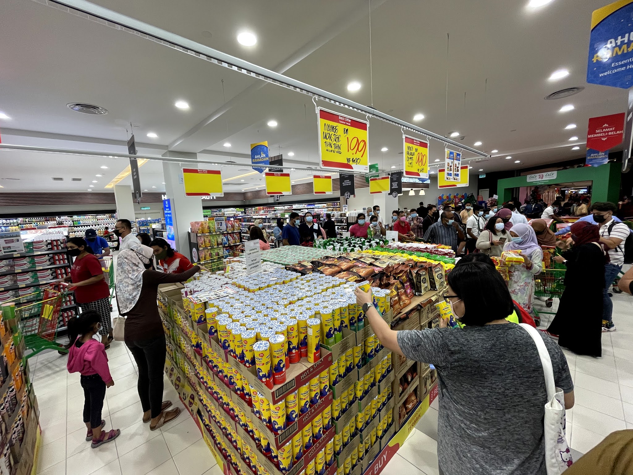 Lulu hypermarket setia alam