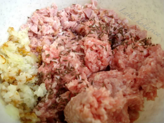 ground meat, caraway seeds, onion and sausage