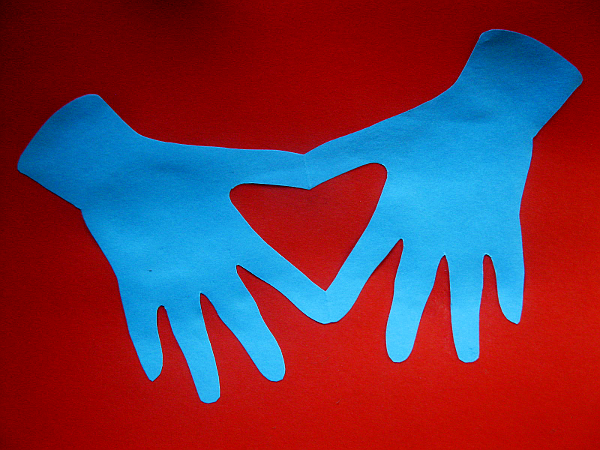 Montessori duże i małe: Dzień Babci i Dziadka: serce na dłoni