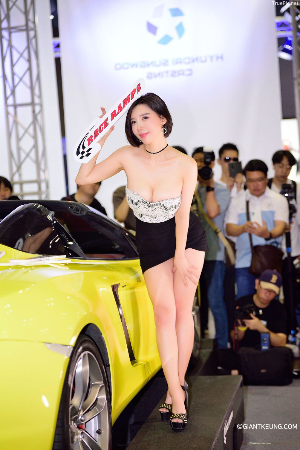 Korean Racing Model - Song Jooa - Seoul Auto Salon 2019 - Picture 16