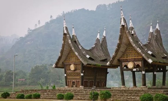 Foto Rumah Gadang Padang