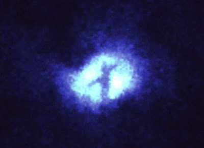  cross structure at centre of galaxy