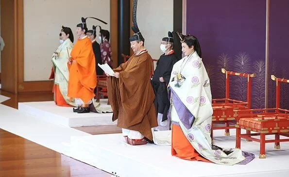 Emperor Naruhito, Empress Masako, Princesses Mako, Kako, Akiko, Yoko, Takamako, Tsuguko, Hanako, Tomohito, Prince Akishino and Princess Kiko